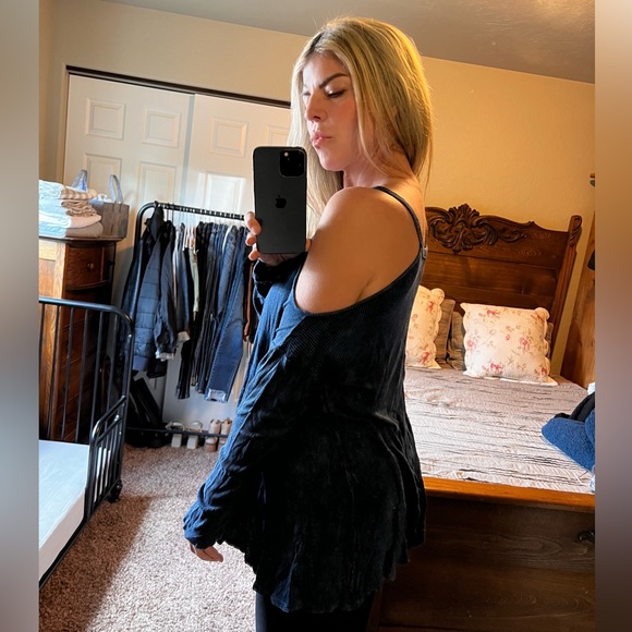 Blu Pepper, Cut Out Shoulder, Oversized, Flowy, lightweight, Denim Blue, Sweater - Picture 4 of 4